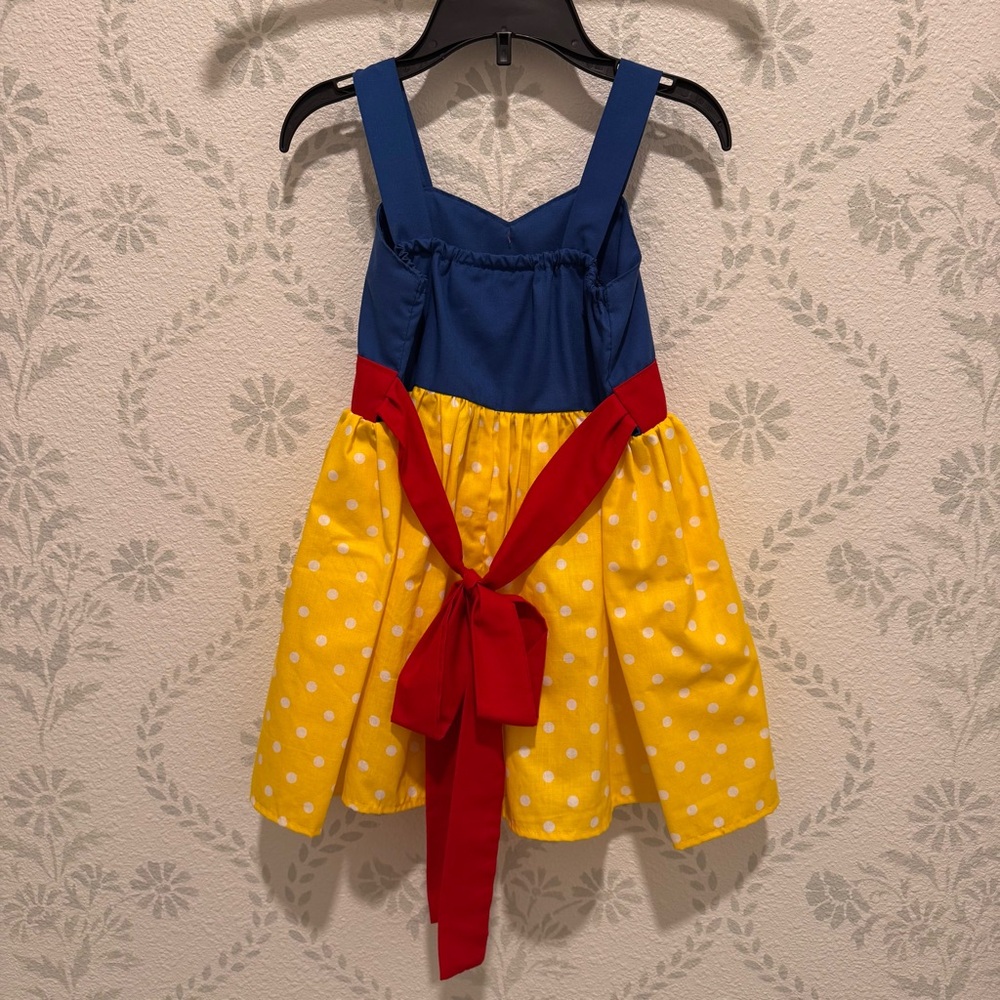 Snow White apron dress - 18/24 mos. - Picture 2 of 3